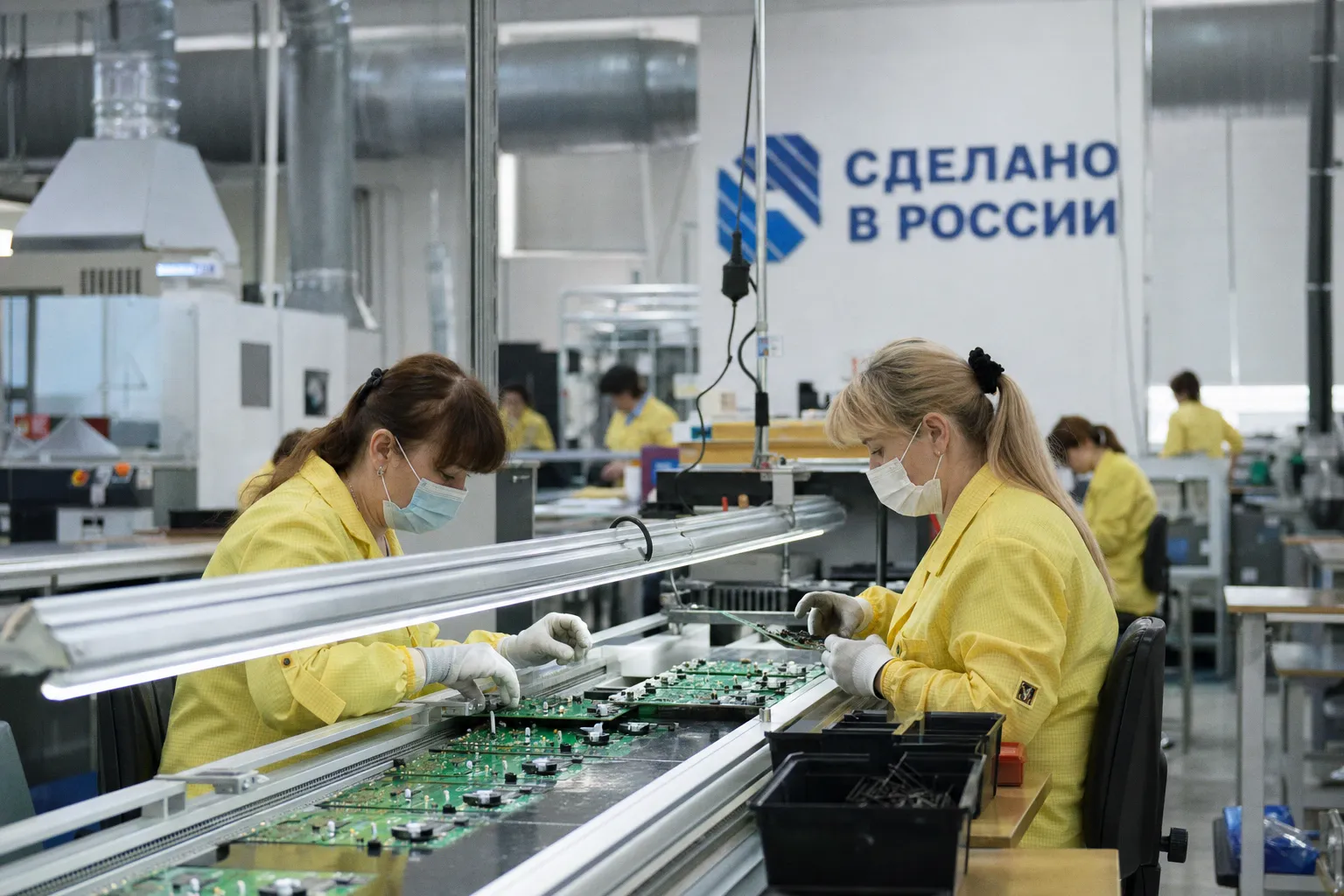 ИИ меняет рынок труда: названы самые популярные «запасные» профессии