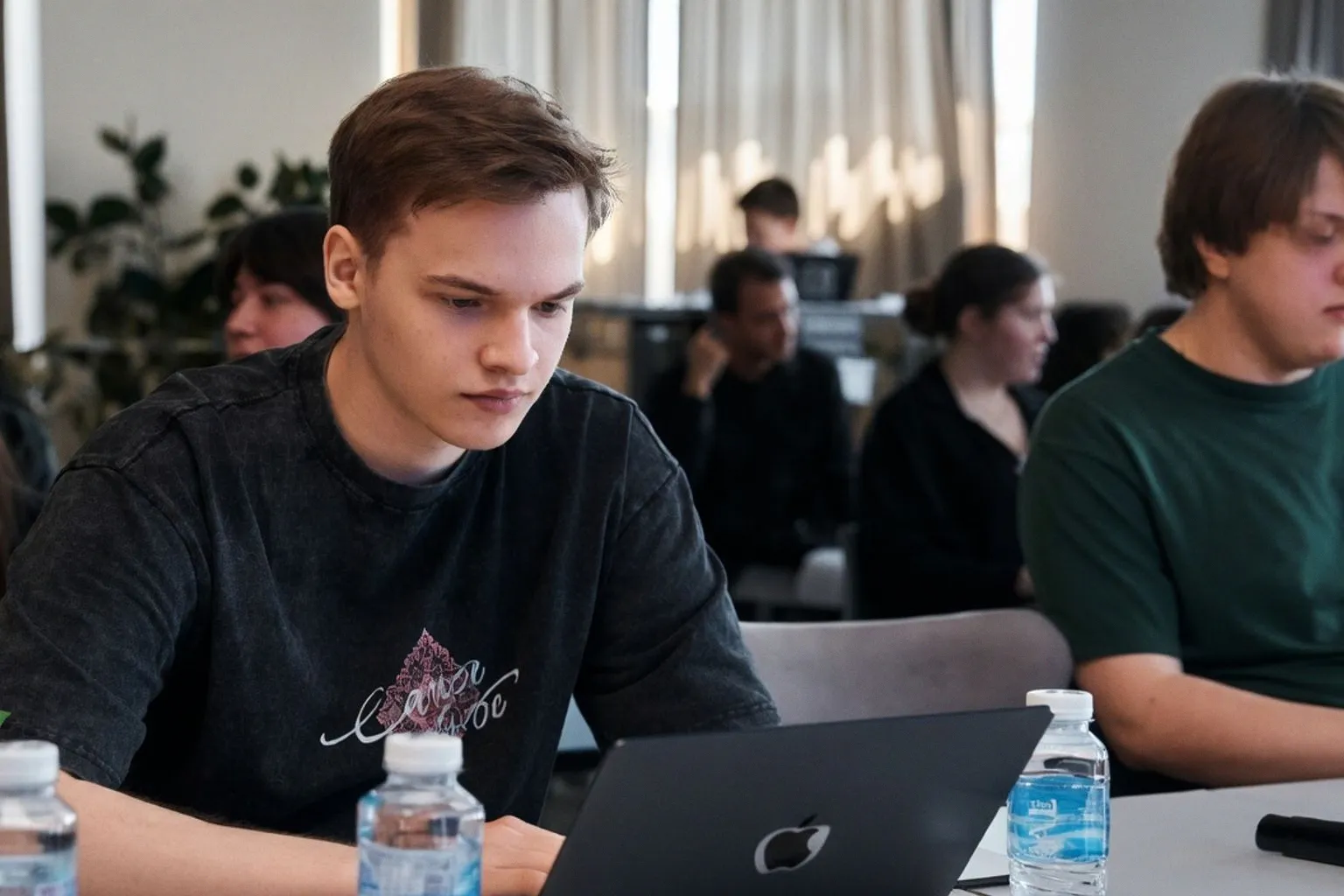 VK Education открывает доступ к IT-обучению для студентов колледжей